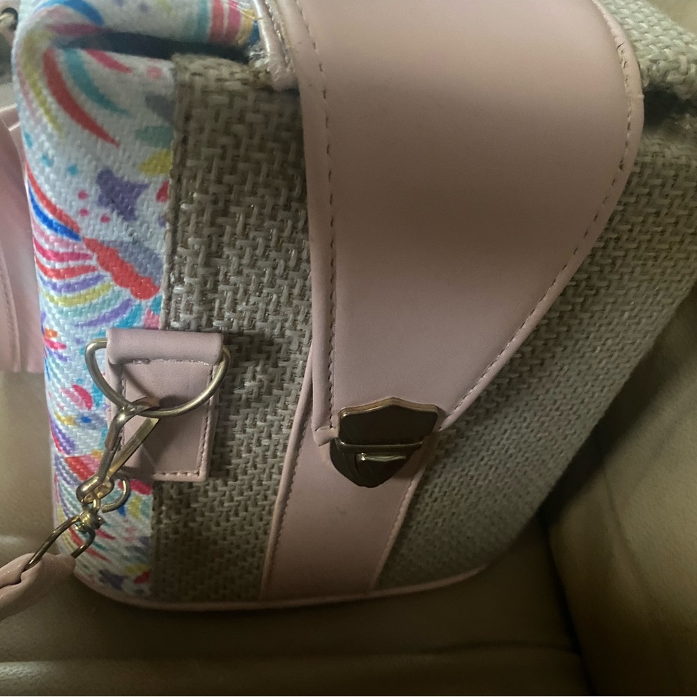Frida Kahlo purse brand new has some stains on the bottom